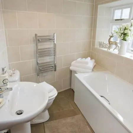 The Harmby * Spennithorne